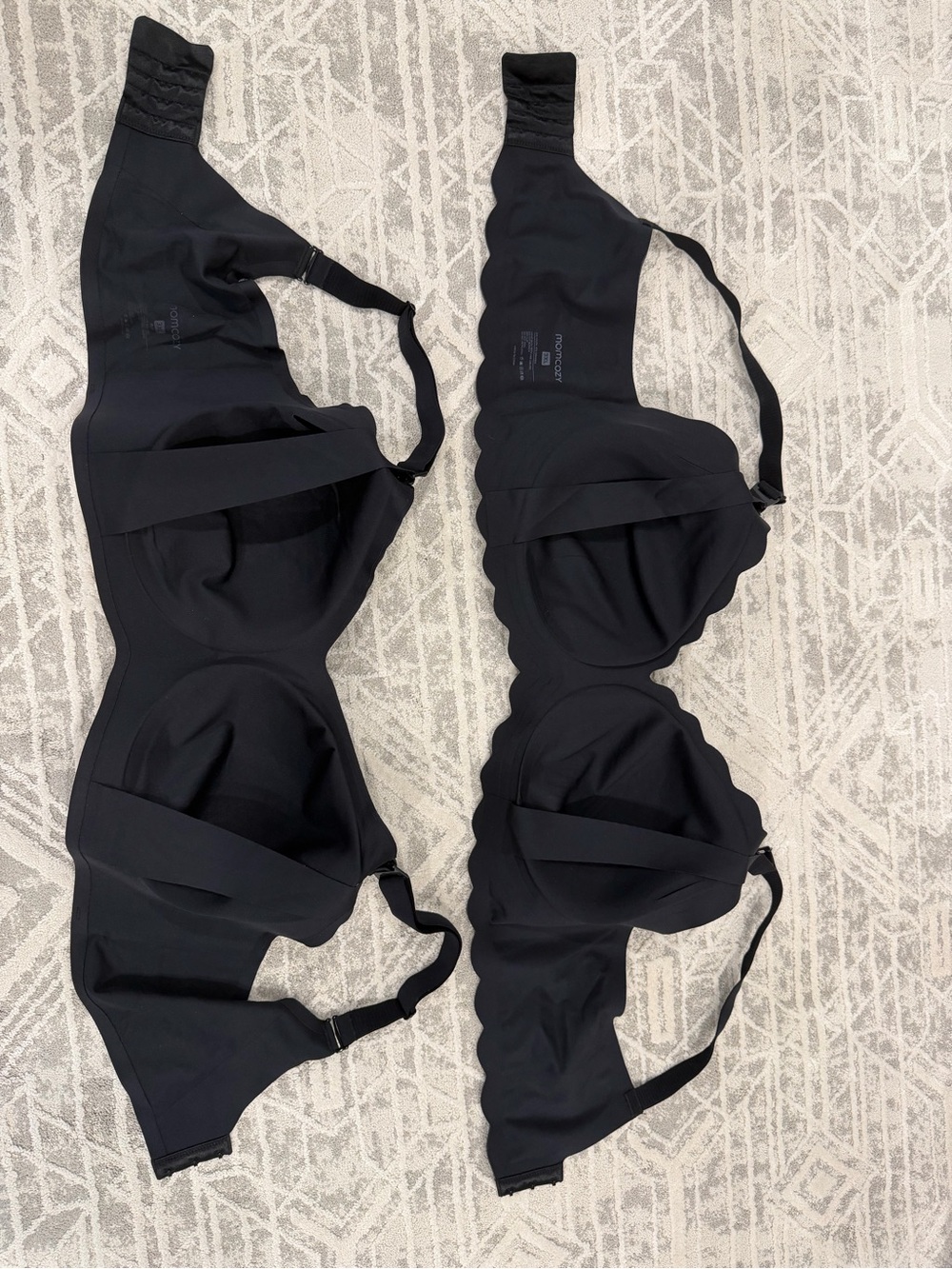 Momcozy Nursing Bra Seamless Black Nursing Bra - Supportive Fit - Picture 3 of 8